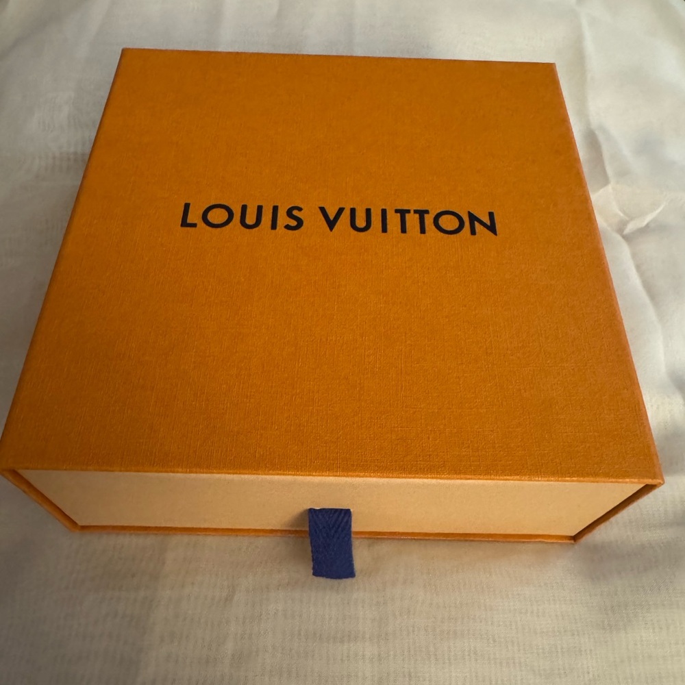 Louis Vuitton 💯% Authentic iconic luxury empty hard gift/storage Box for gifting